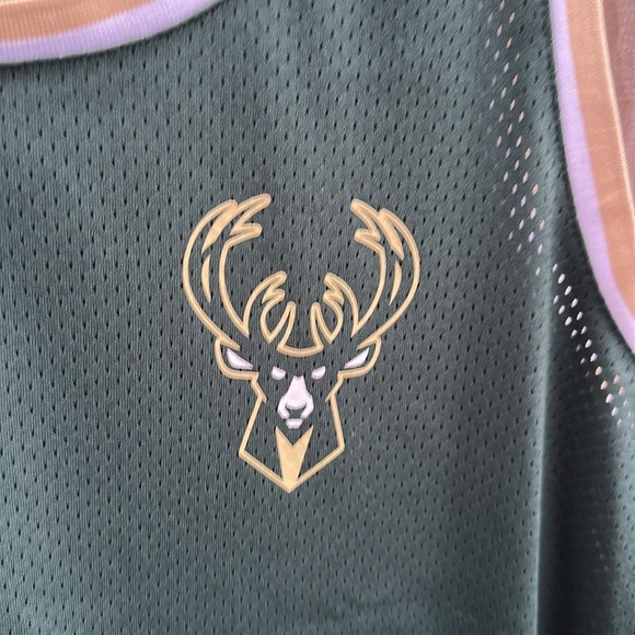 NBA Milwaukee, Bucks Green and Gold Basketball Jersey Size Large - Picture 4 of 7